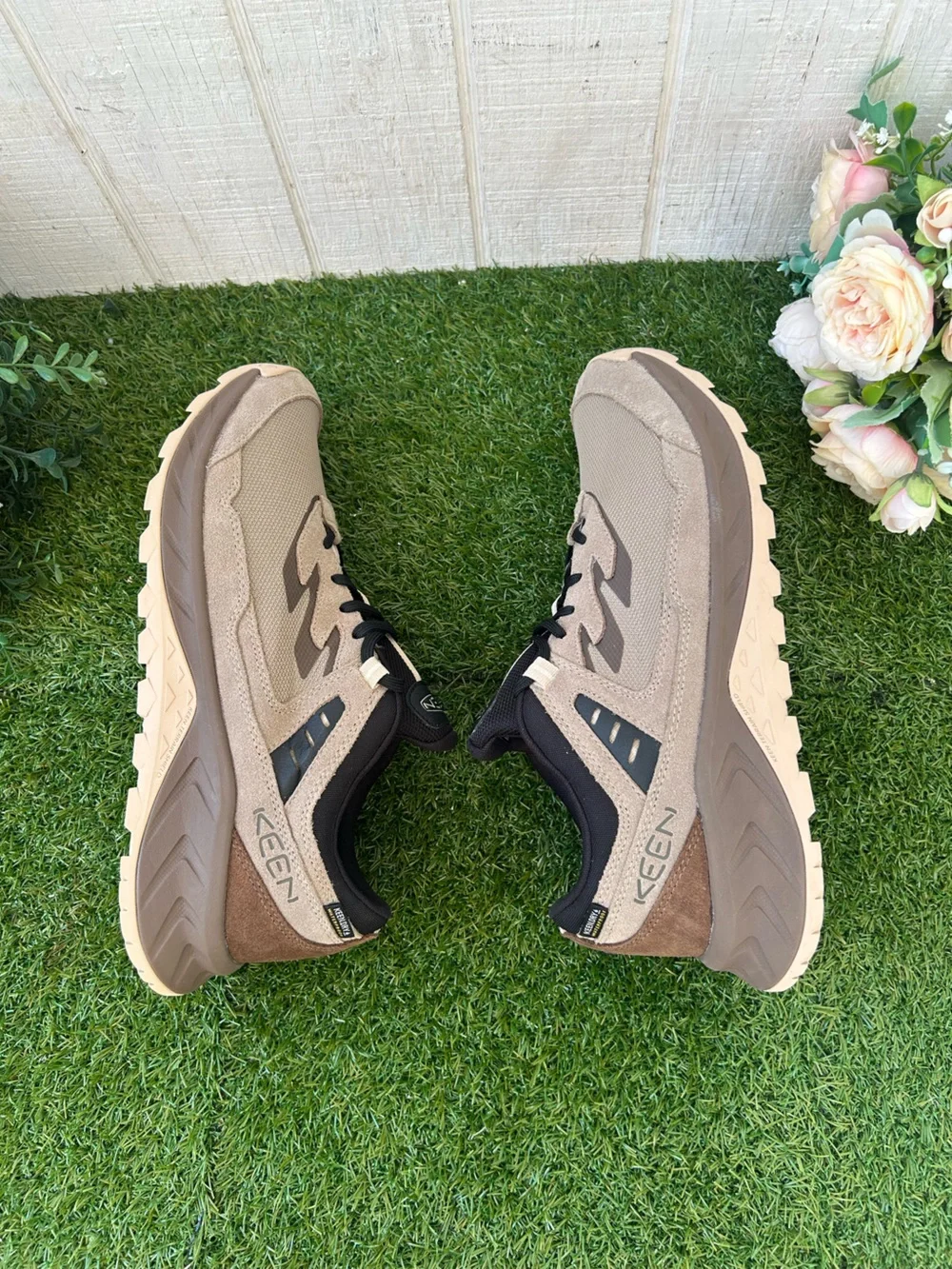 KEEN Men's Hightrail Waterproof Hiking Shoe $150 size 12 like new /no box